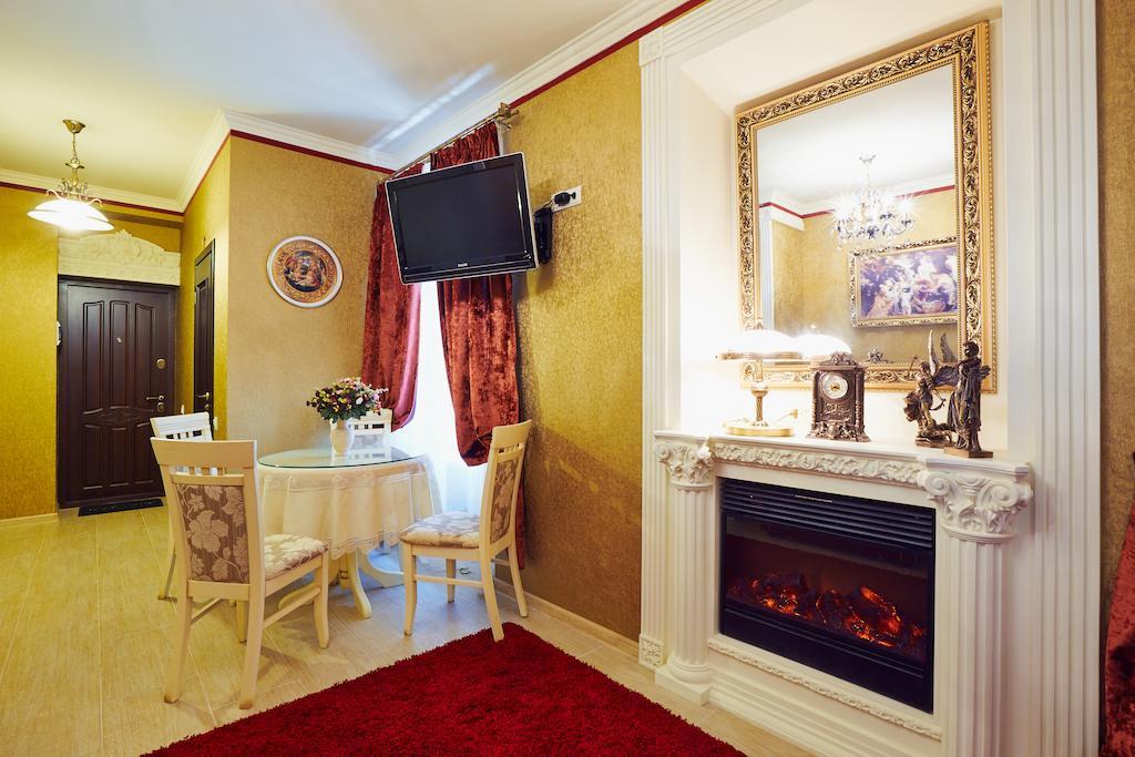 Apartments Lux In City Center Lviv Room photo