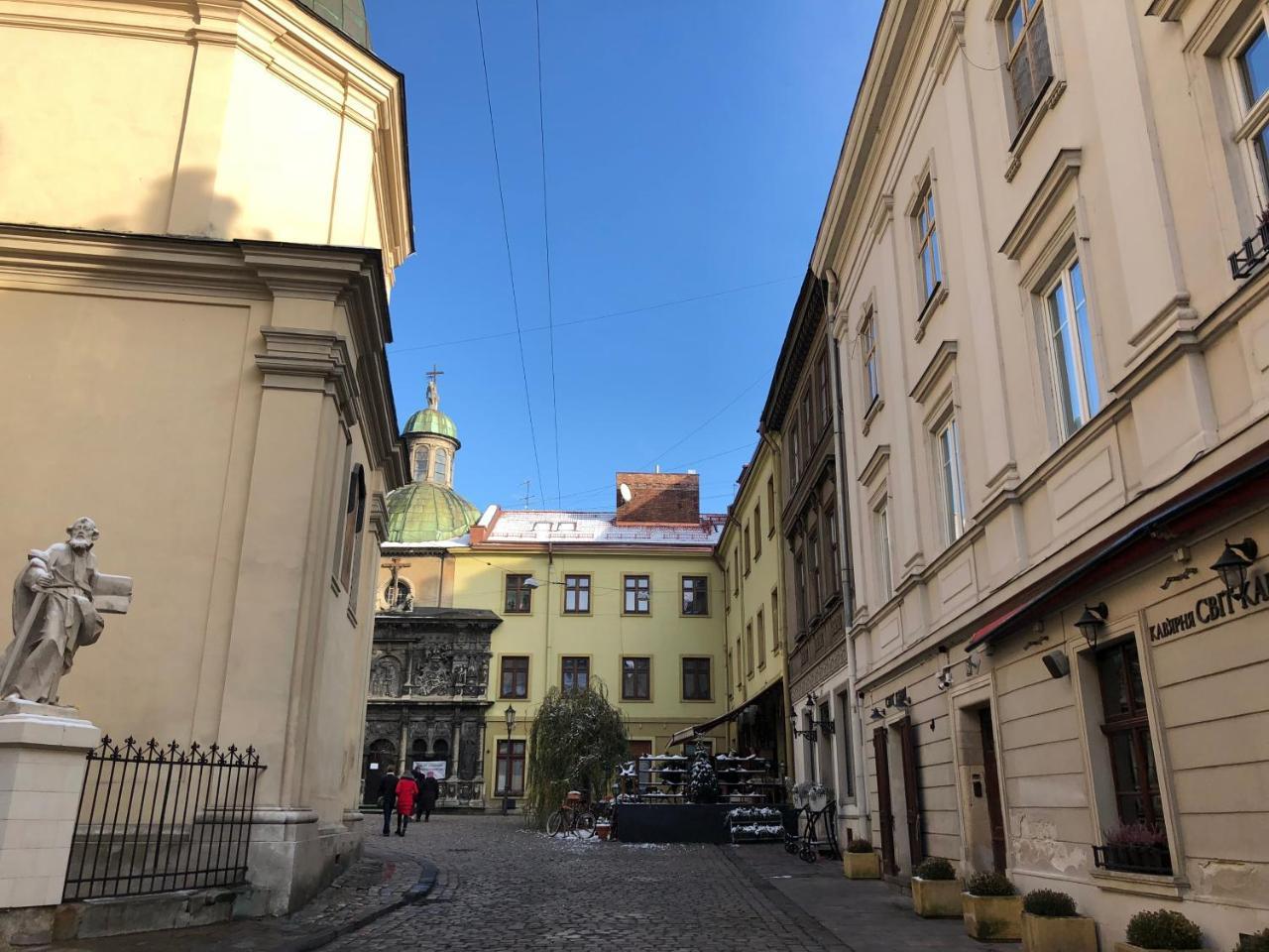 Apartments Lux In City Center Lviv Exterior photo